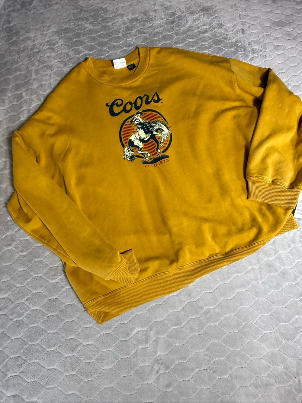 Coors Banquet Sweatshirt Men's 2XL NWT Mustard Gold Fleece Cowboy Graphic